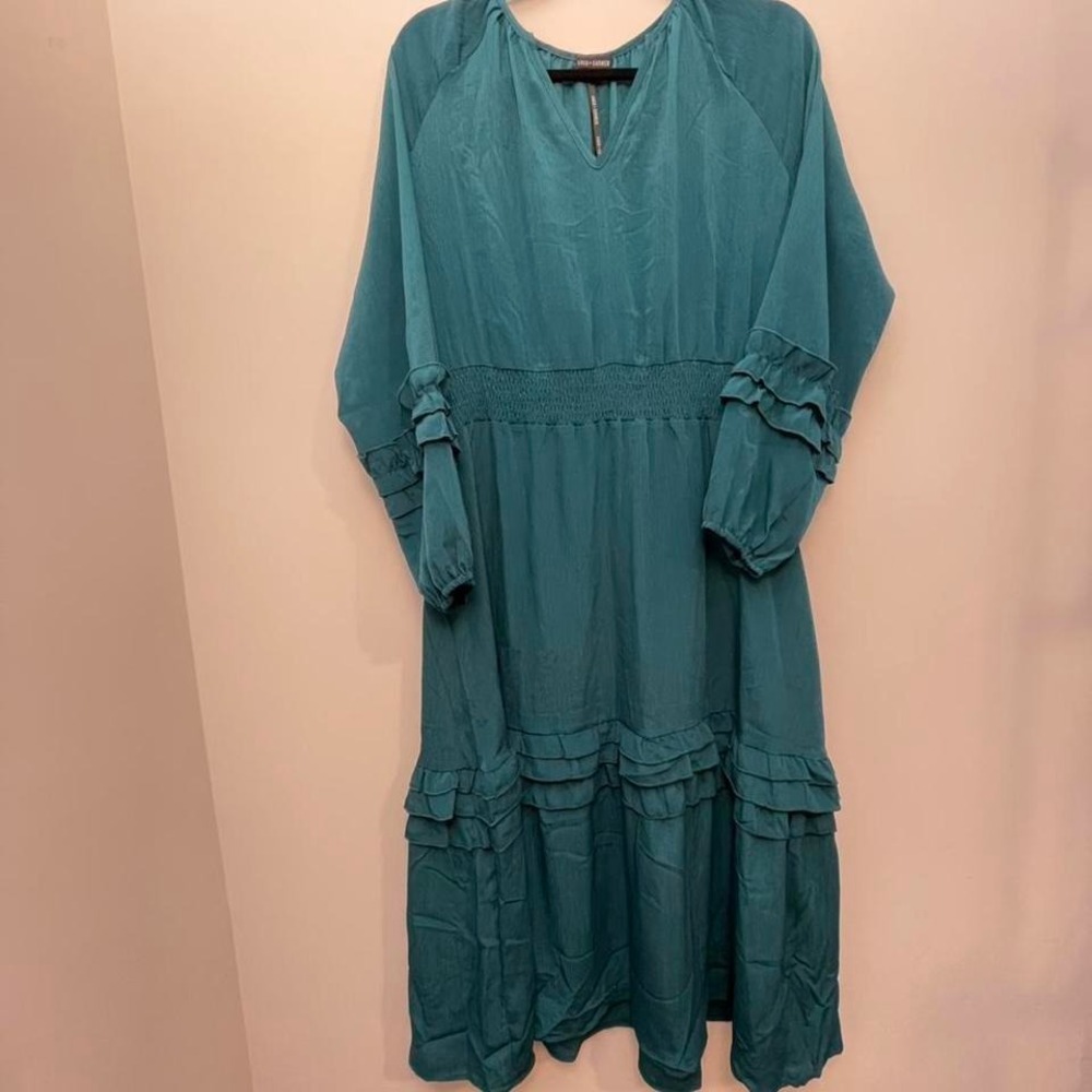 COCO + CARMEN Isabelle L/XL Vneck tiered dress Mediterranean Teal /elastic waist
